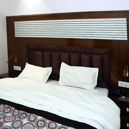Vrindavan Guest House Нью-Дели Экстерьер фото