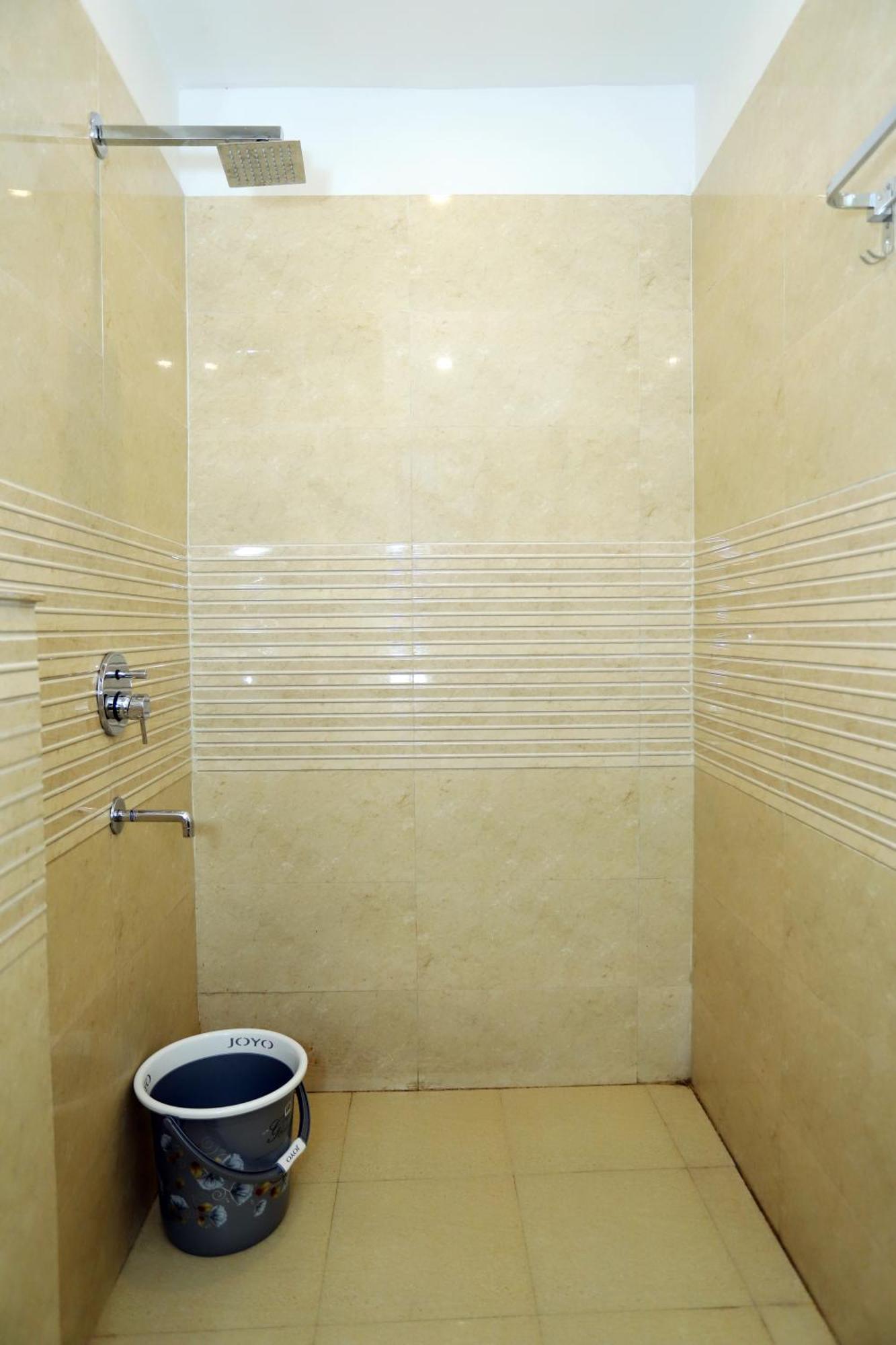 Vrindavan Guest House Нью-Дели Экстерьер фото